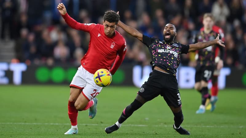Soi kèo chuẩn trận đấu Nottingham Forest vs Brentford từ chuyên gia
